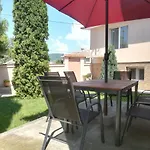 мира 3* Strelcha