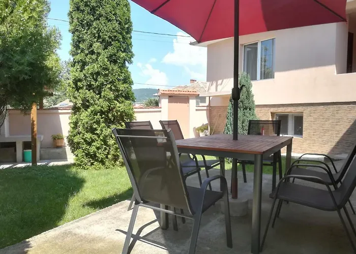 мира 3* Strelcha